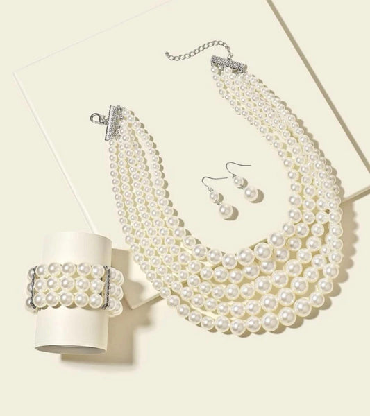 Full set of beautiful Pearl Necklace,Bracelet & Earring